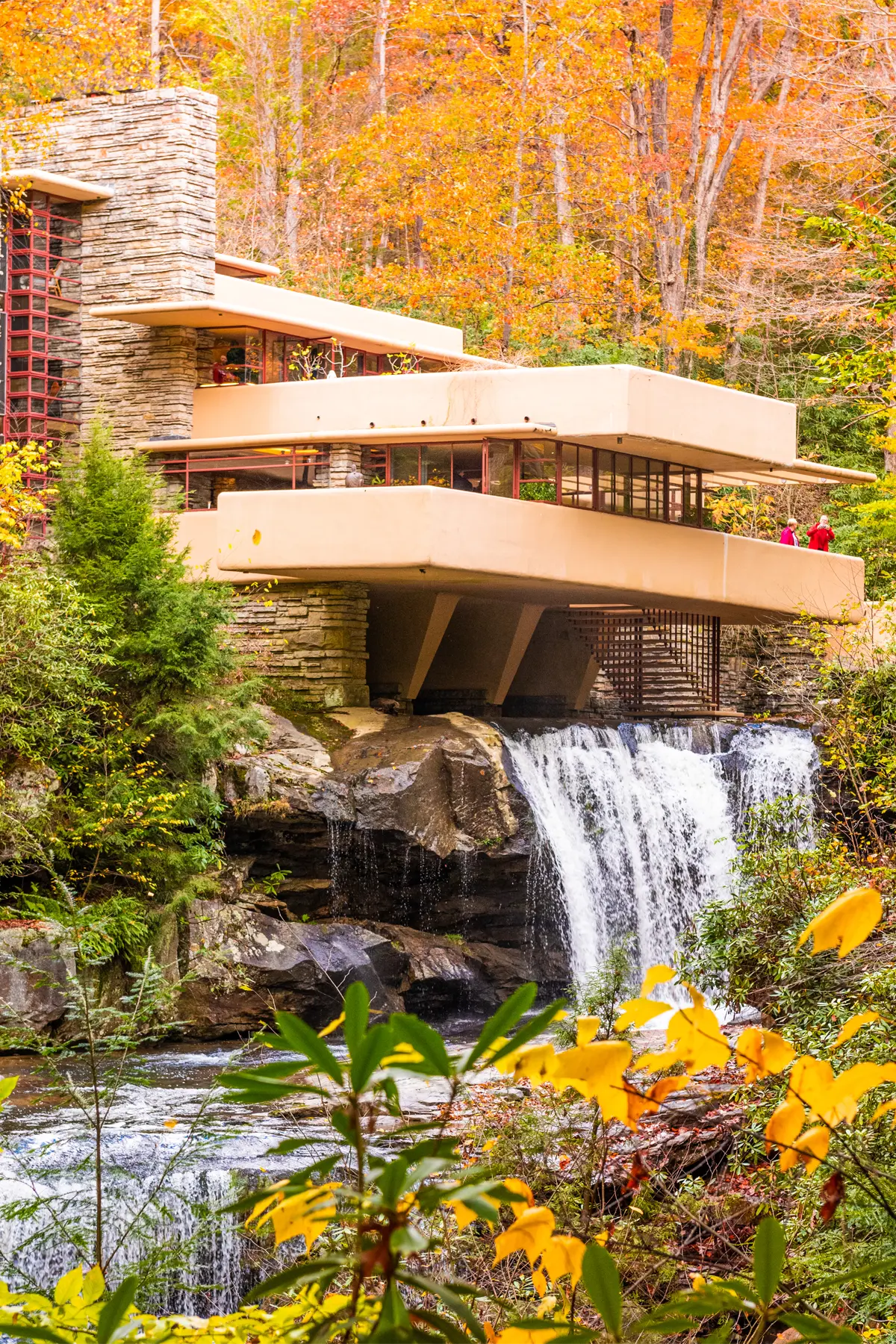 MILL RUN, PENNSYLVANIA, USA - OCTOBER 24, 2017: Fallingwater over Bear Run waterfall in the Laurel Highlands of the Allegheny Mountains