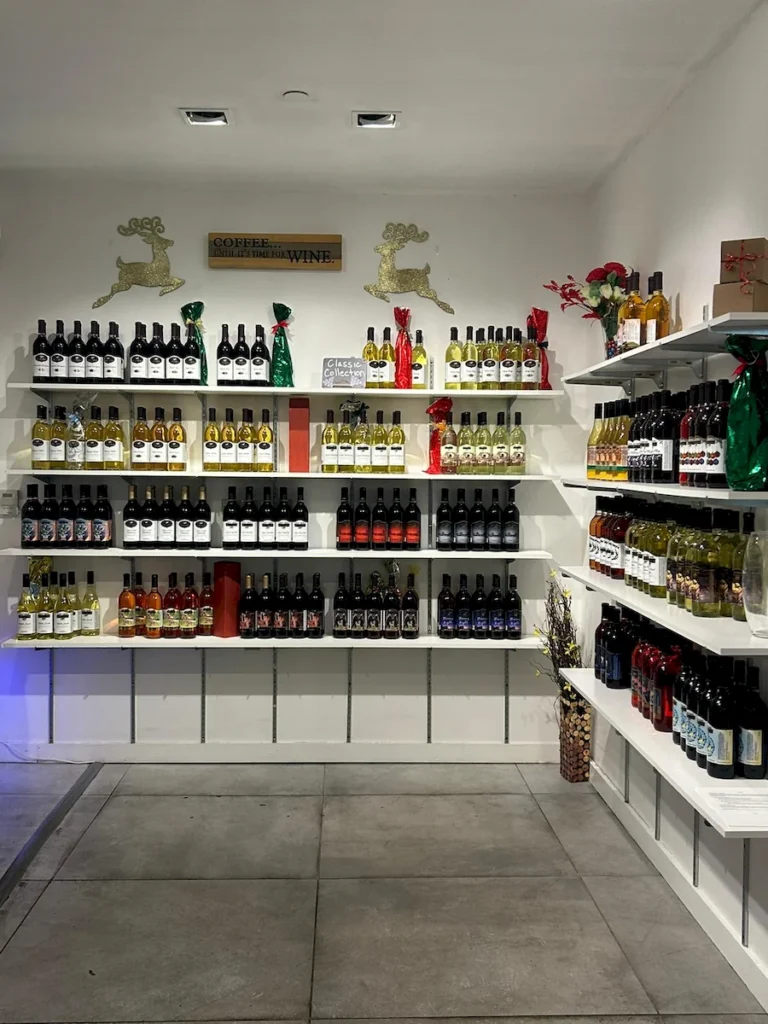 Deer Creek Winery at South Hills Village shv4