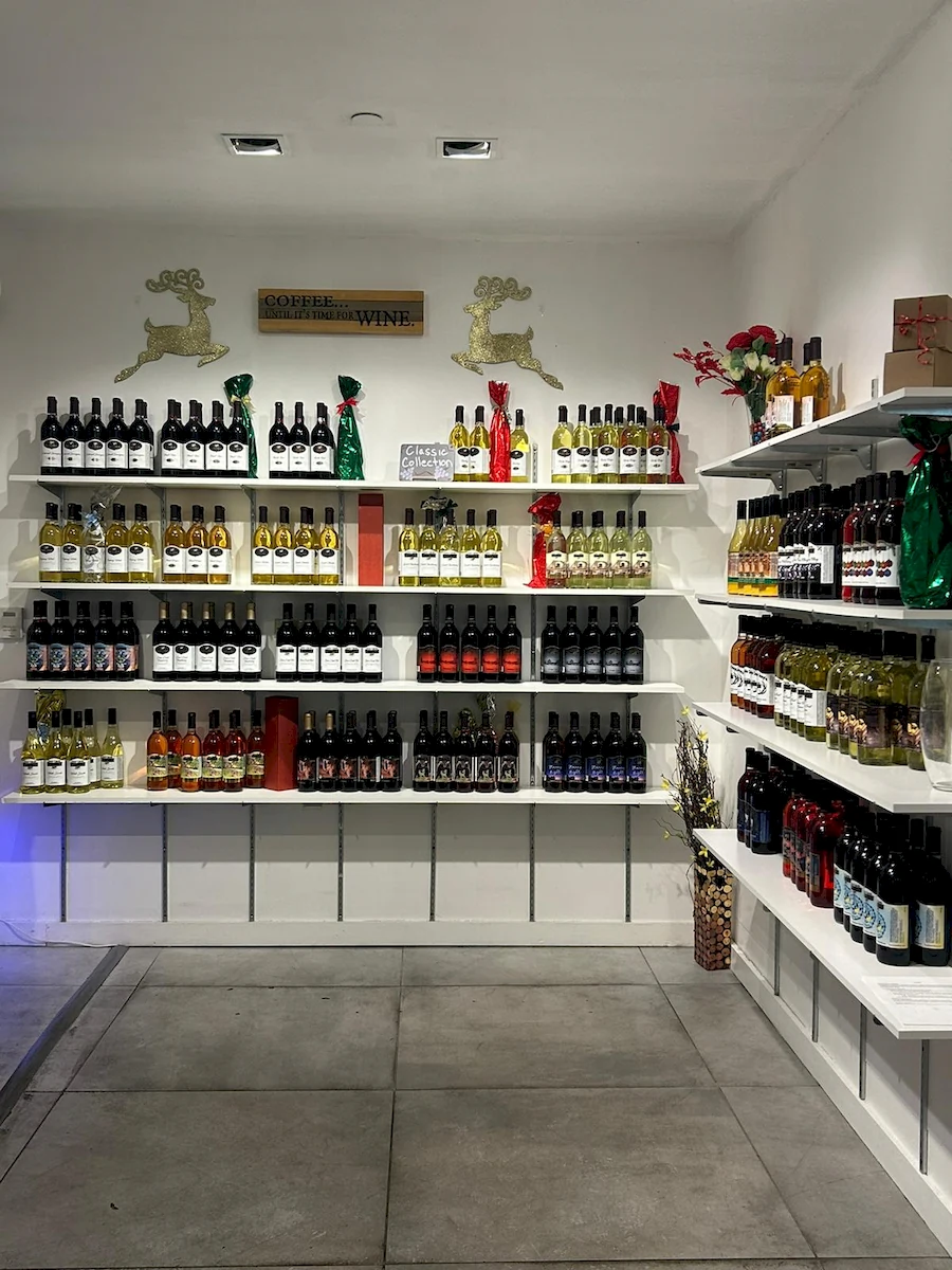 Deer Creek Winery at South Hills Village shv4