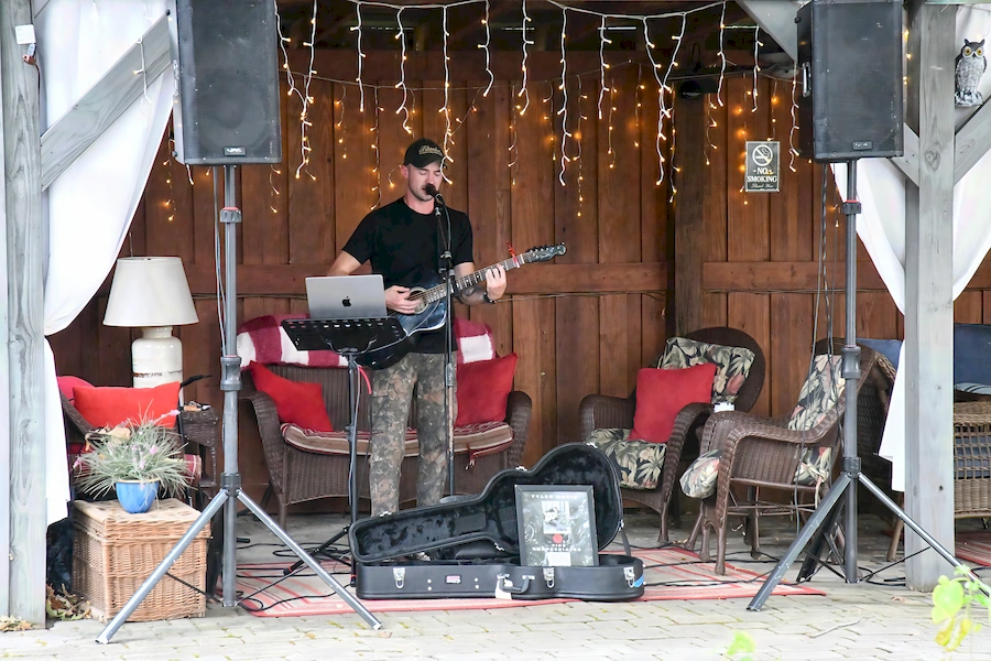 live entertainment at watson estate