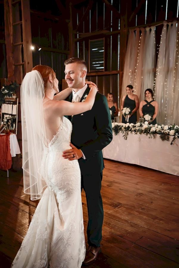 reception in barn1