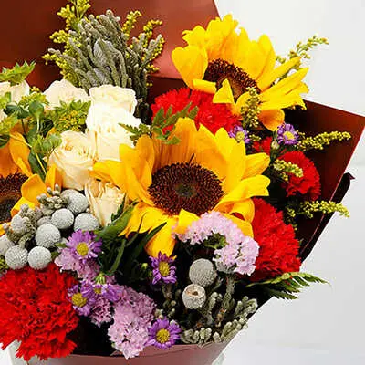 bouquet of mixed flowers lodging addon at deer creek winery
