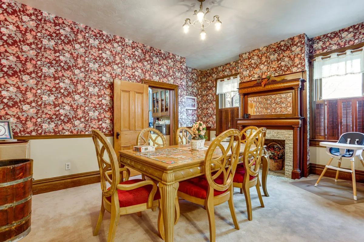 woodland manor dining room view of table