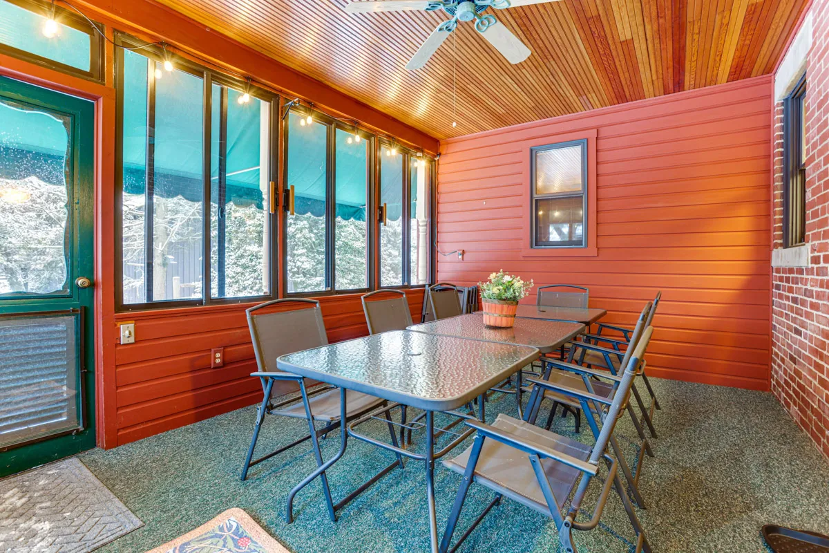 woodland manor screened in porch