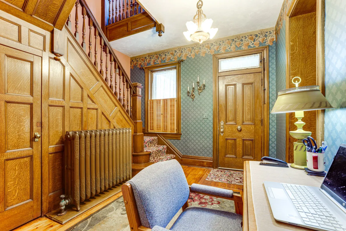 woodland manor entryway