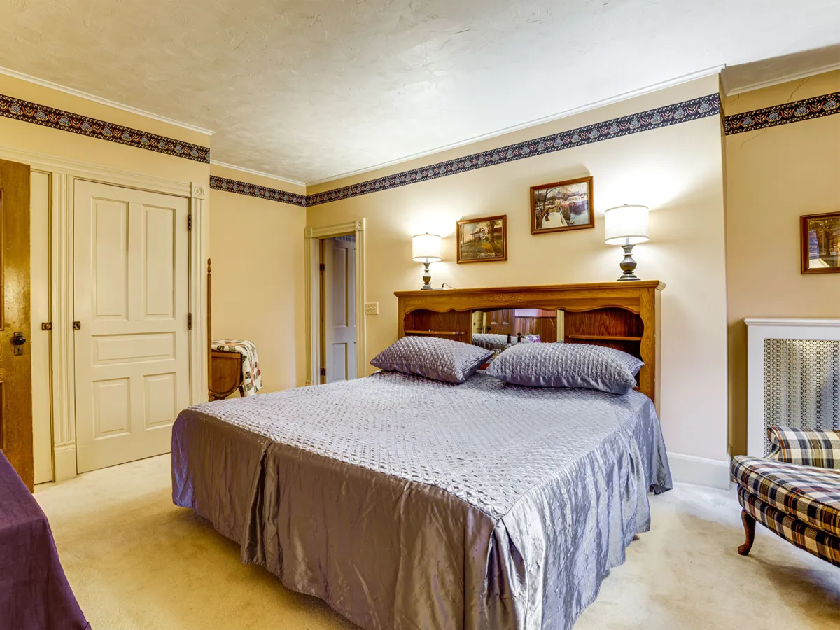 woodland manor Bedroom 1 - King Bed 2nd Floor
