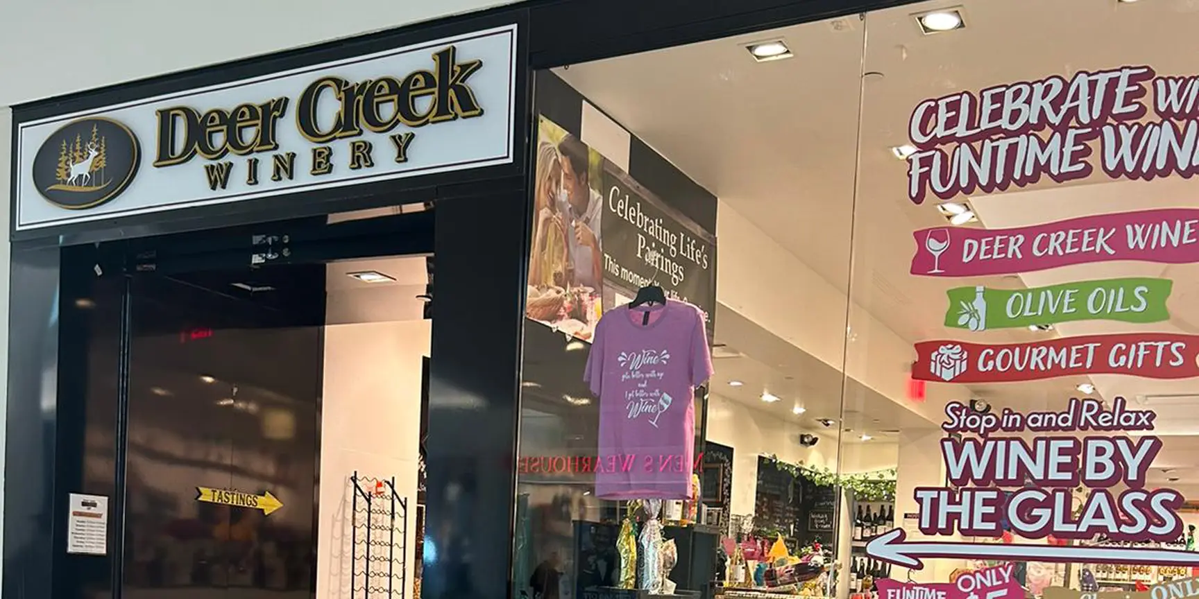 deer creek winery at south hills village mall store in upper st. claire, pa