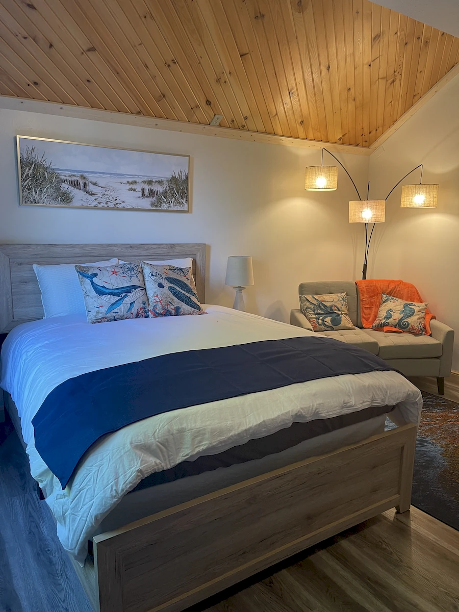 the manor, alabama beaches bedroom