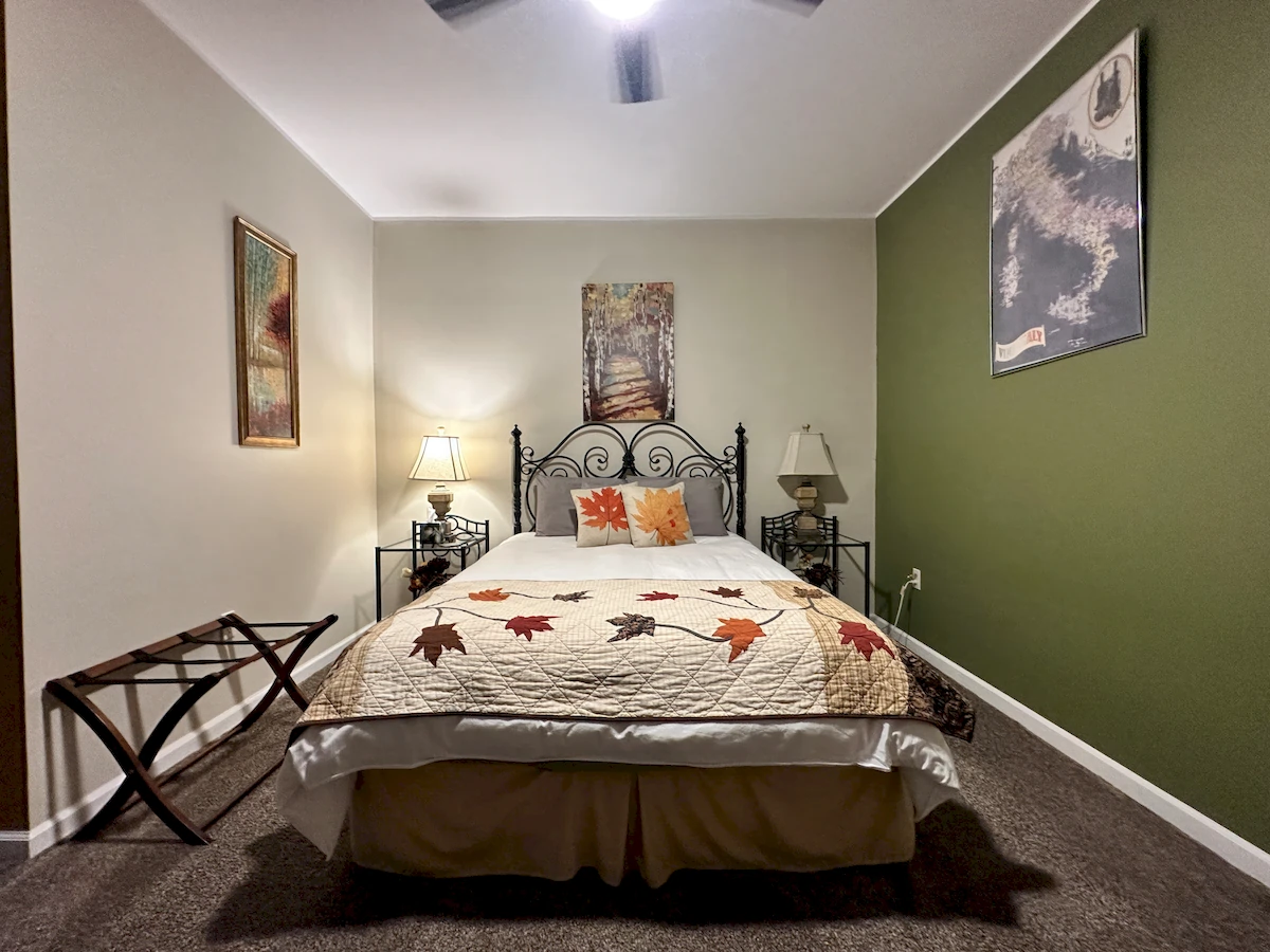 autumn in italy room, bed