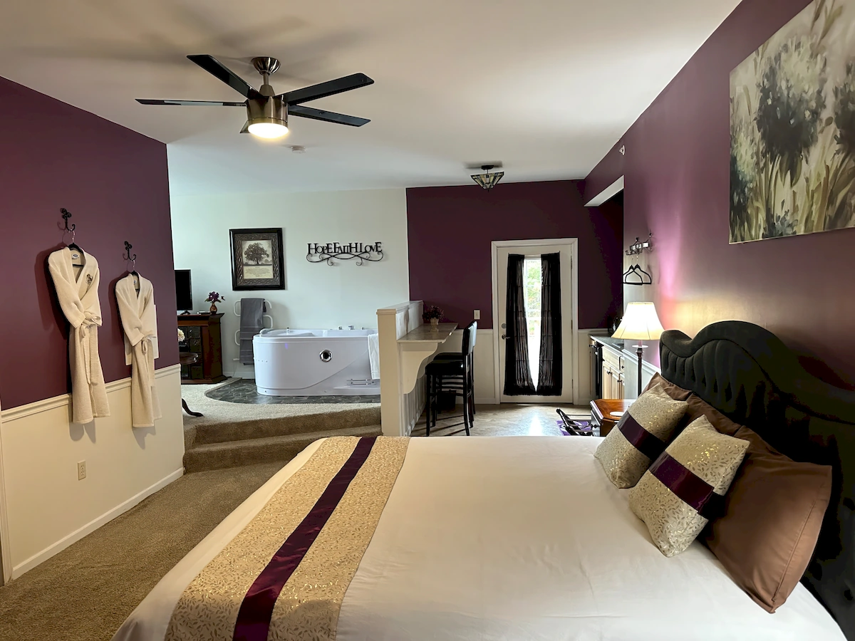 brooks deluxe room bed