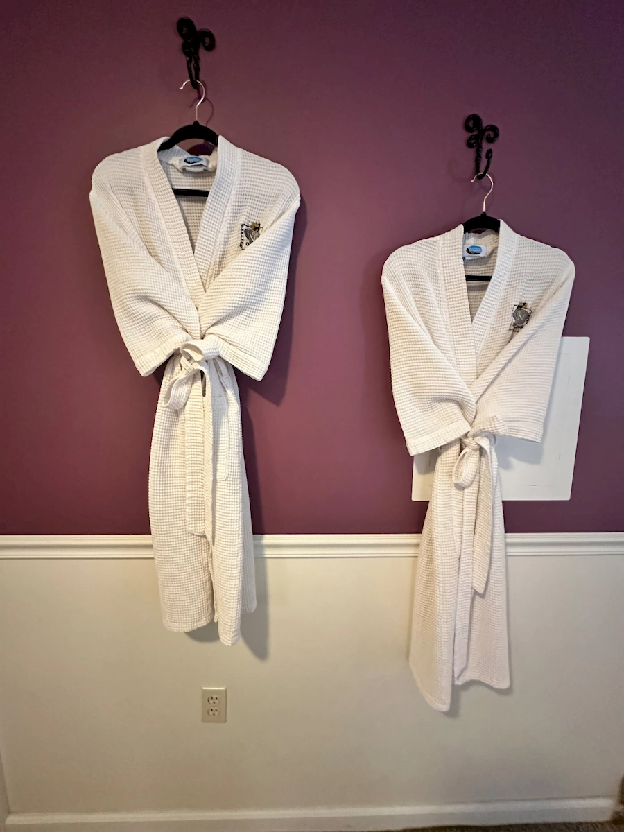 brooks deluxe room bathrobes