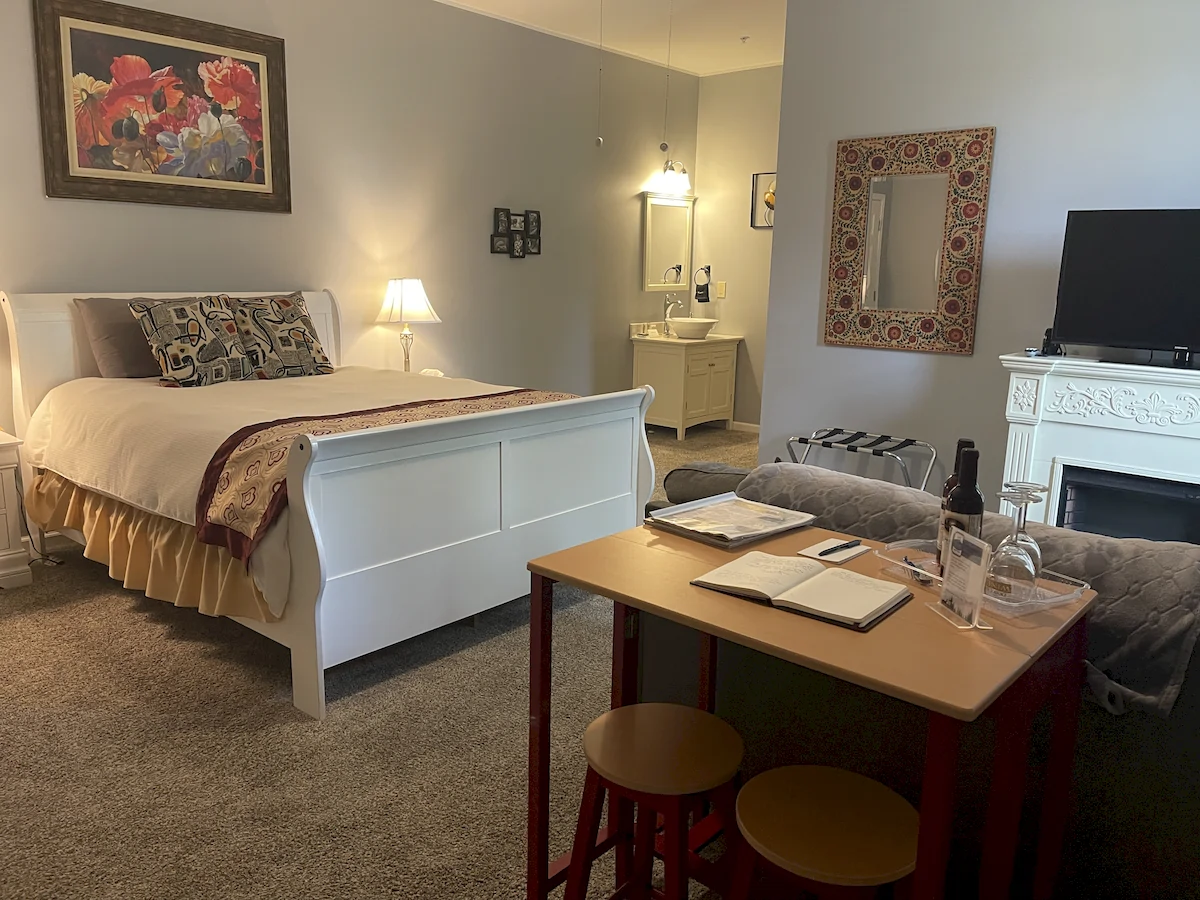 spring in spain room, view from door