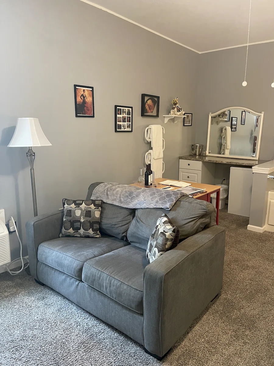 spring in spain room, sofa/sitting area