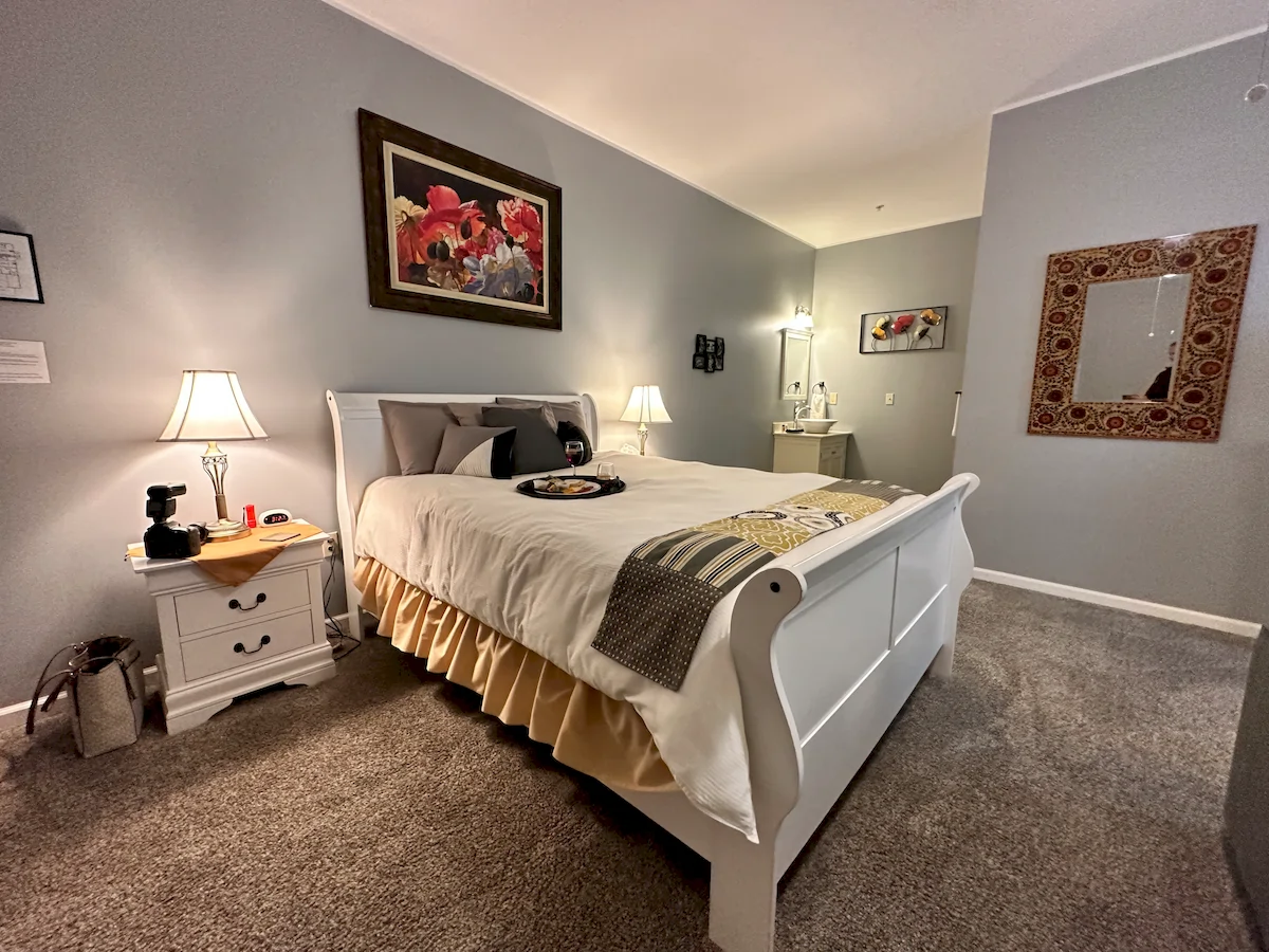 spring in spain room, bed