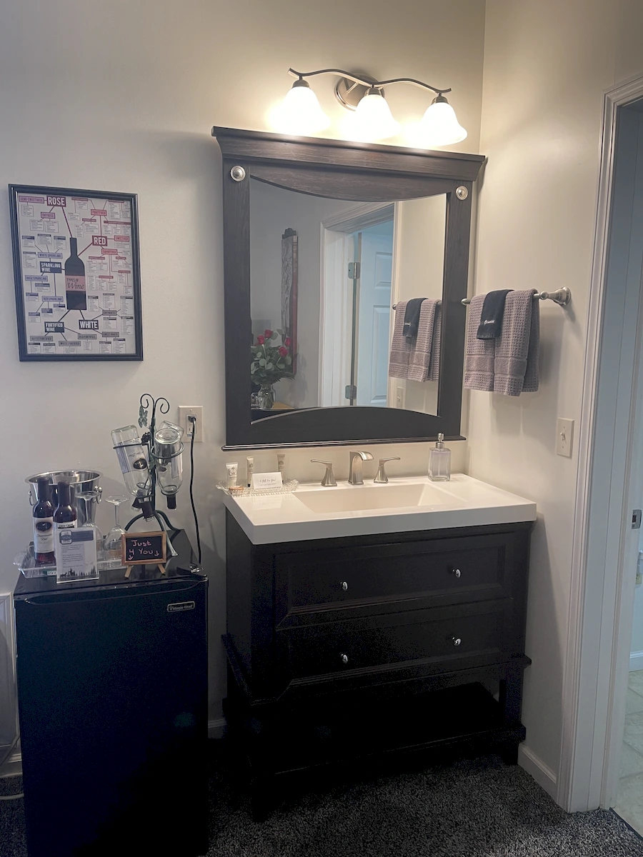 the vintner's room, bathroom