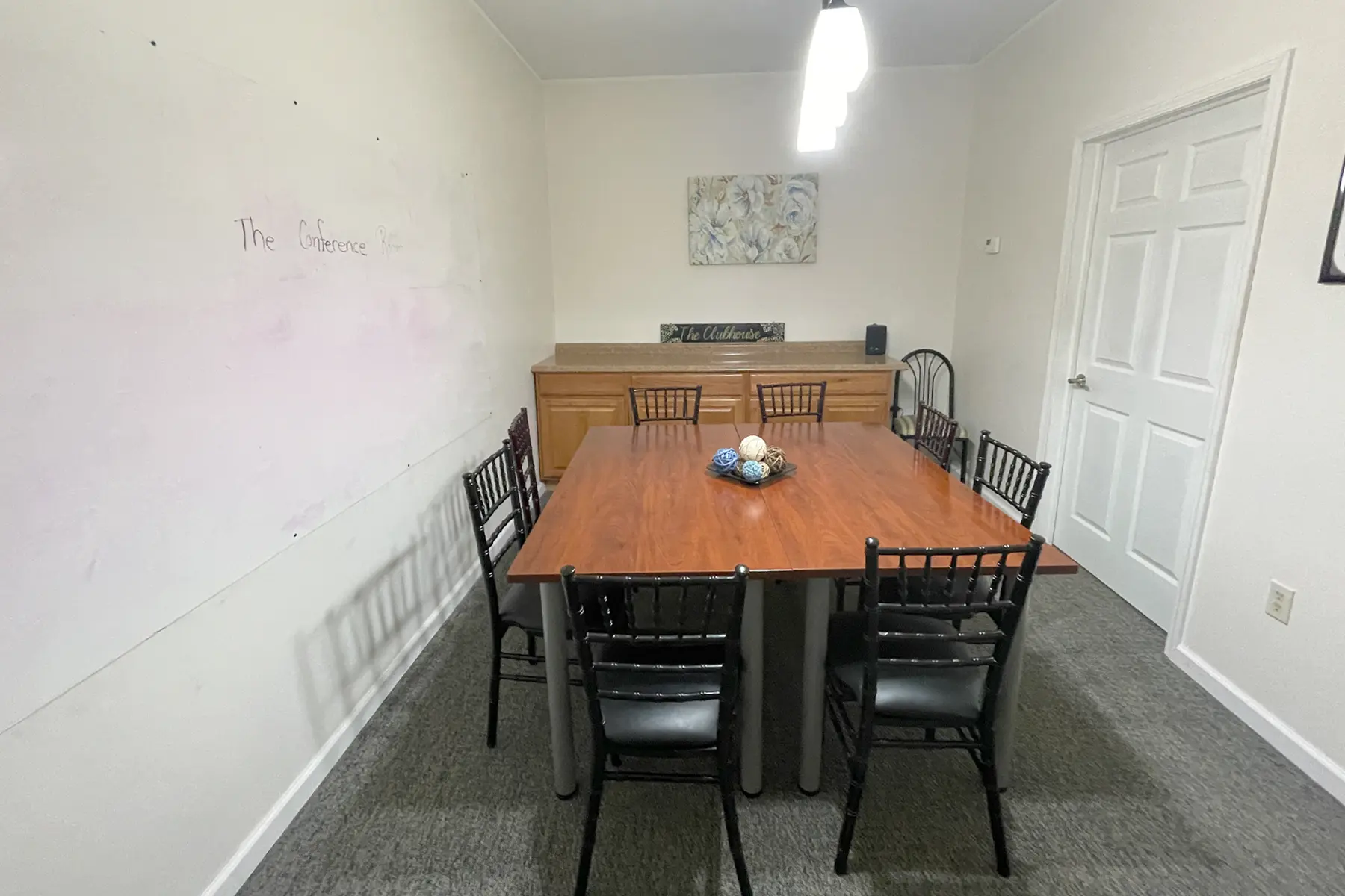 Host An Event at Brooks Estate meeting/conference room also used as bridal getting ready suite at deer creek winery at brooks estate